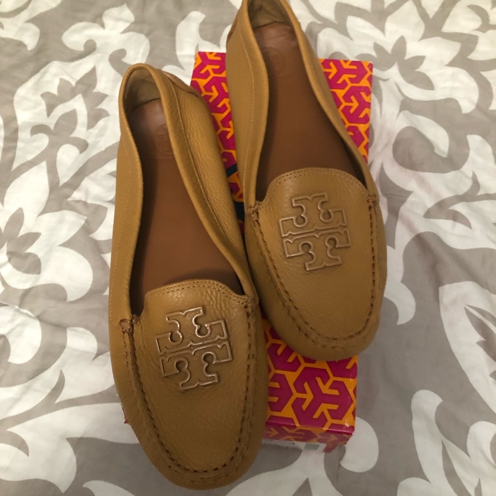 Tory Burch loafer